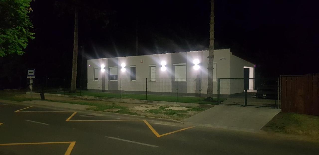 Siofok Sophia Apartman Luaran gambar